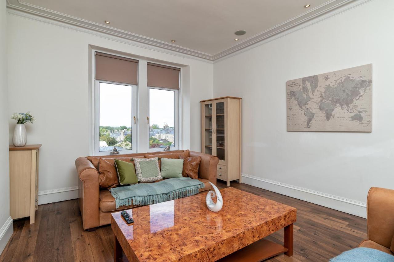 Spacious 5-bedroom Townhouse In The West-end * Aberdeen